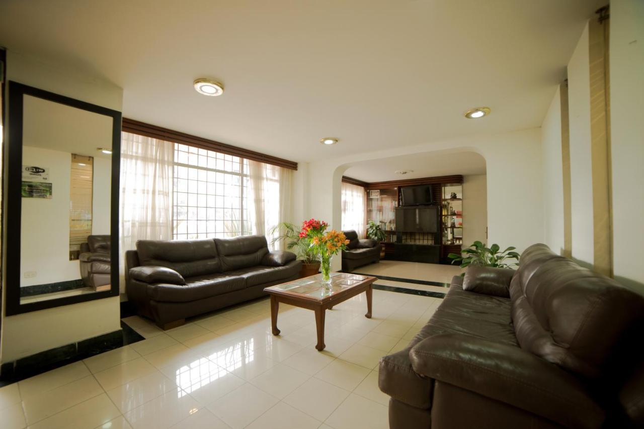 Apartamentos Galerias Богота Екстер'єр фото