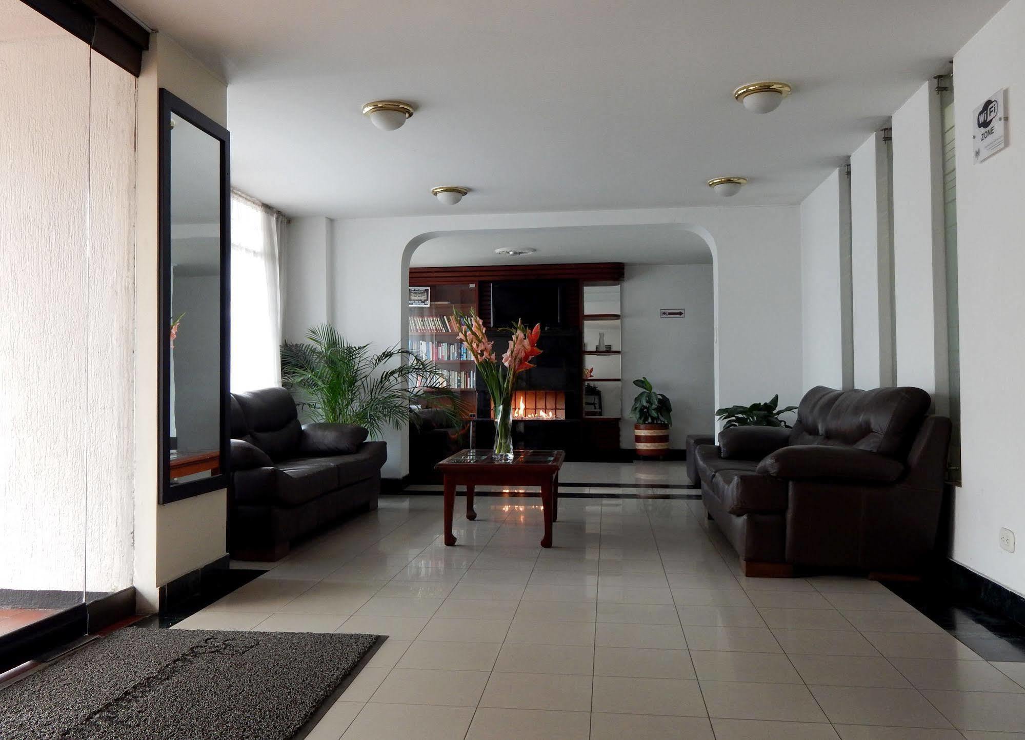 Apartamentos Galerias Богота Екстер'єр фото