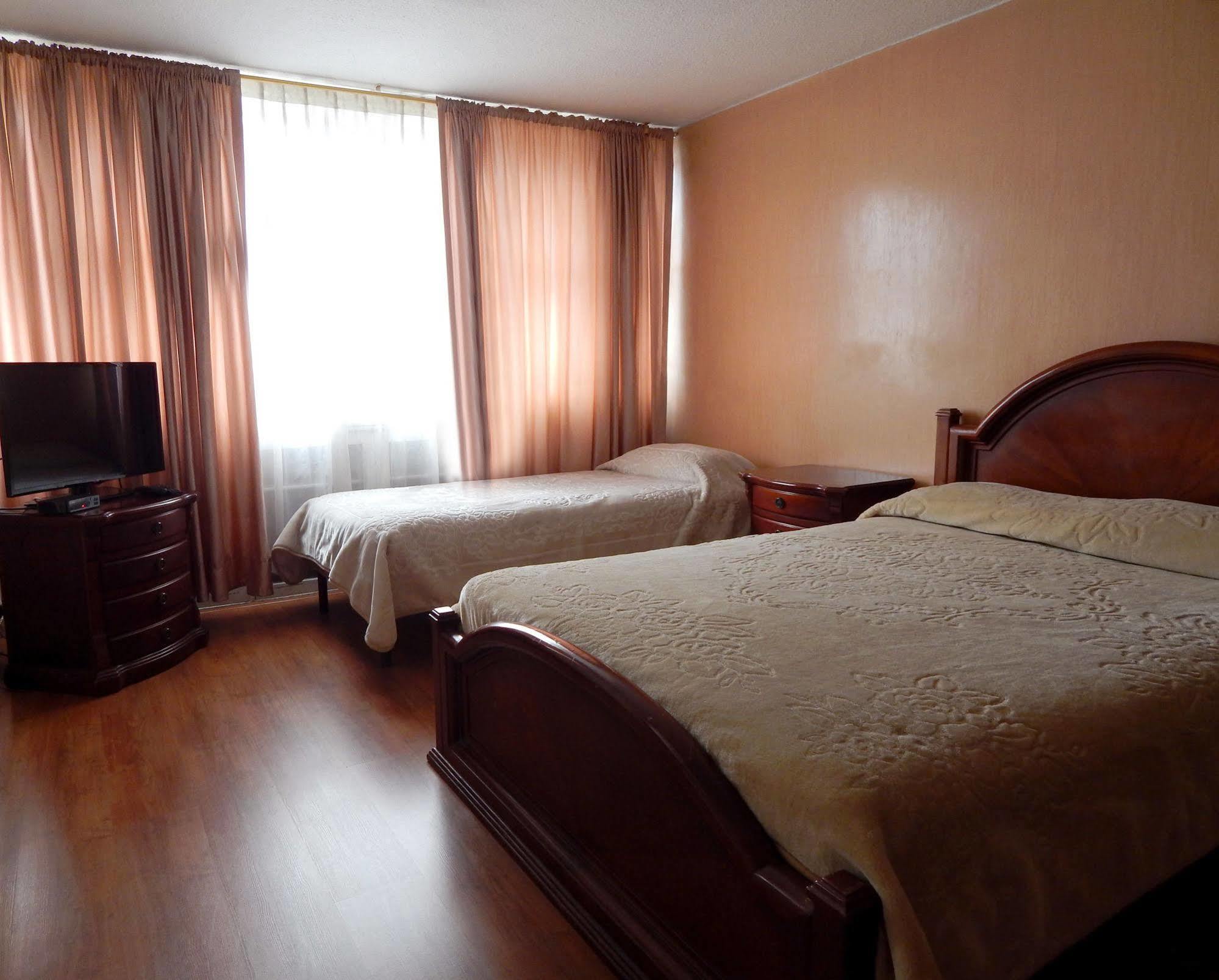 Apartamentos Galerias Богота Екстер'єр фото